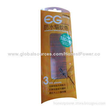 Pillow Box with Perfect Printing, Made of PP, Customized Sizes and Designs are Welcome